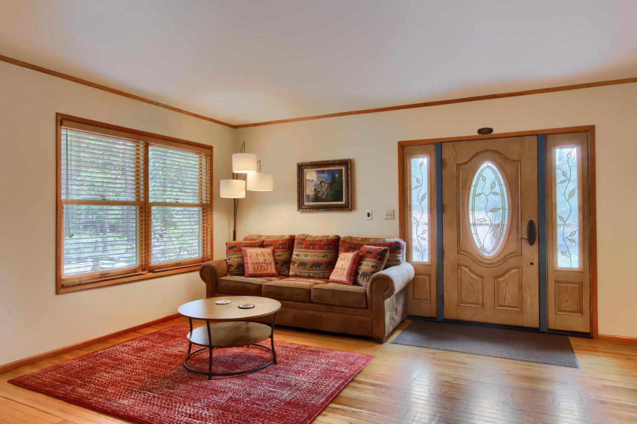 Вилла Apple Tree Bear House Йосемити-Уэст Экстерьер фото
